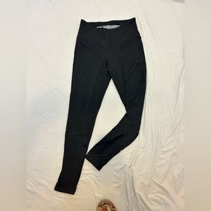Victoria leggings, cut out on calf